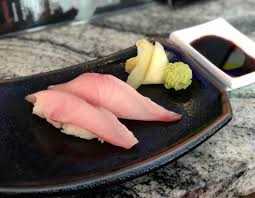 Hamachi Nigiri