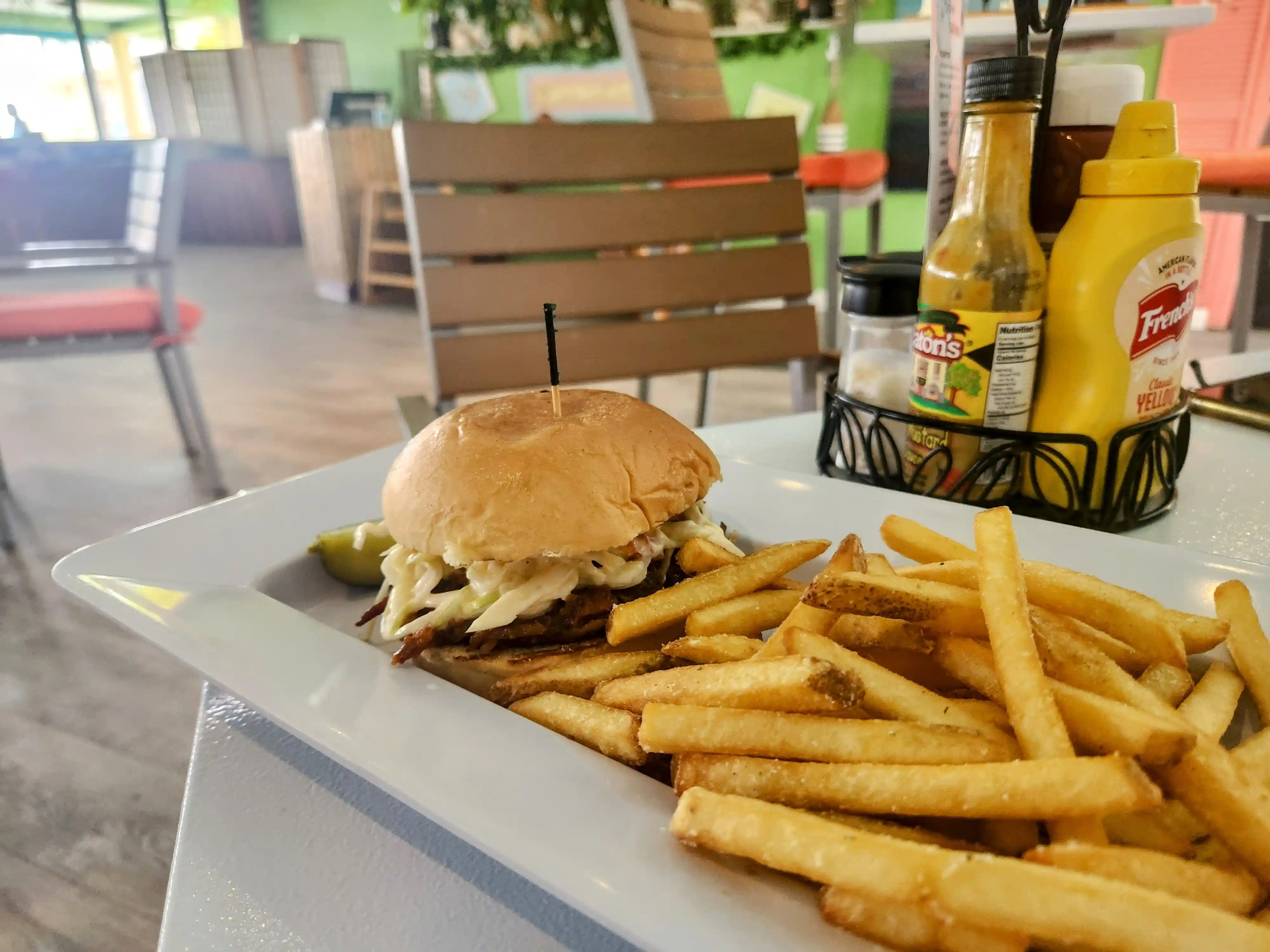 BBQ PULLED PORK SANDWICH