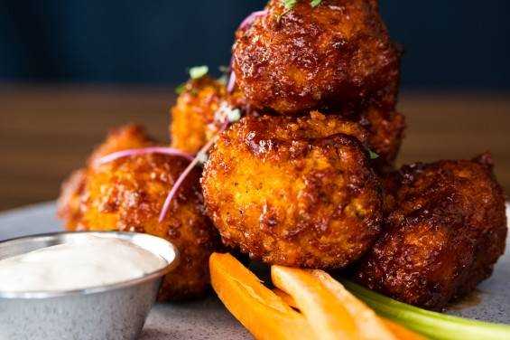 CAULI WINGS