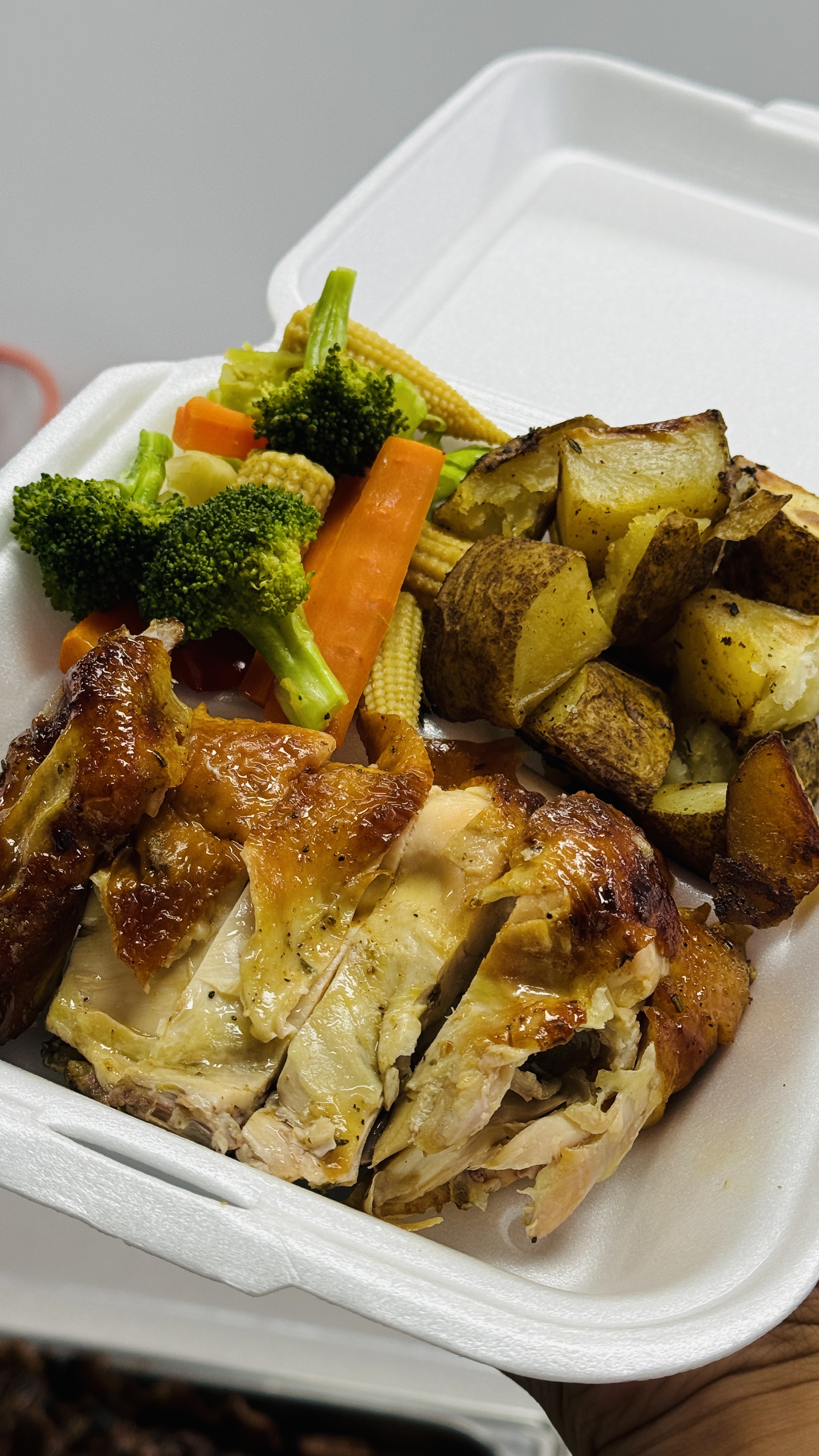 1/4 ROTISSERIE CHICKEN MEAL