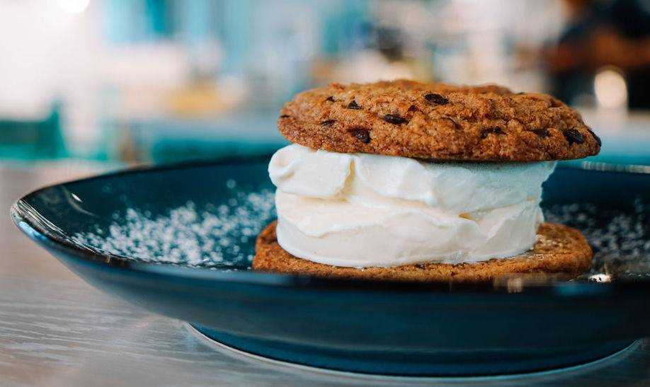 ICE CREAM SANDWICH