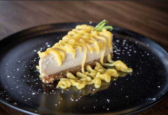 MANGO CASHEW CHEEZCAKE