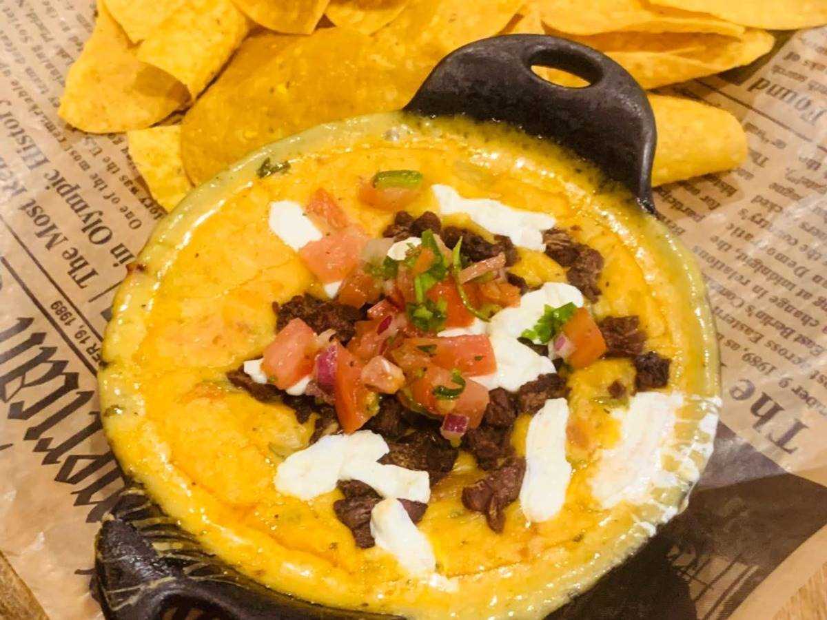 Queso Flameado 