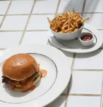Tillies Burger