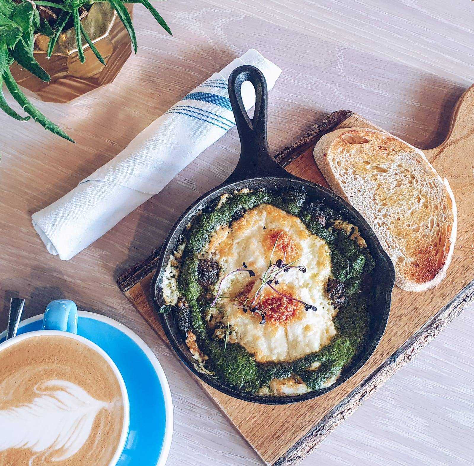 GREEN BAKED EGGS