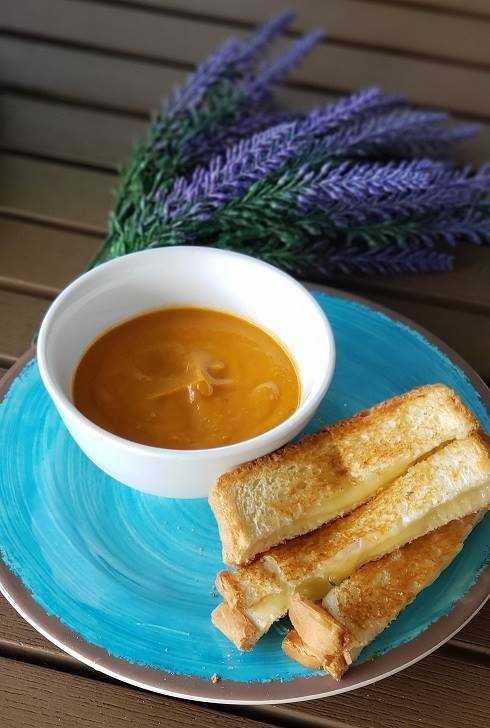 Grilled Cheese & Tomato Soup
