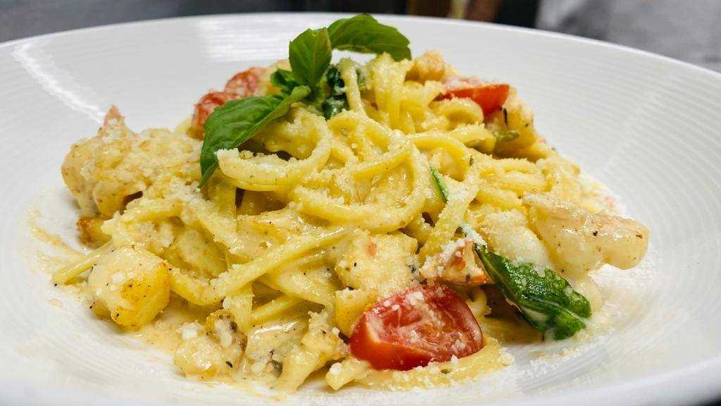 Seafood Linguine