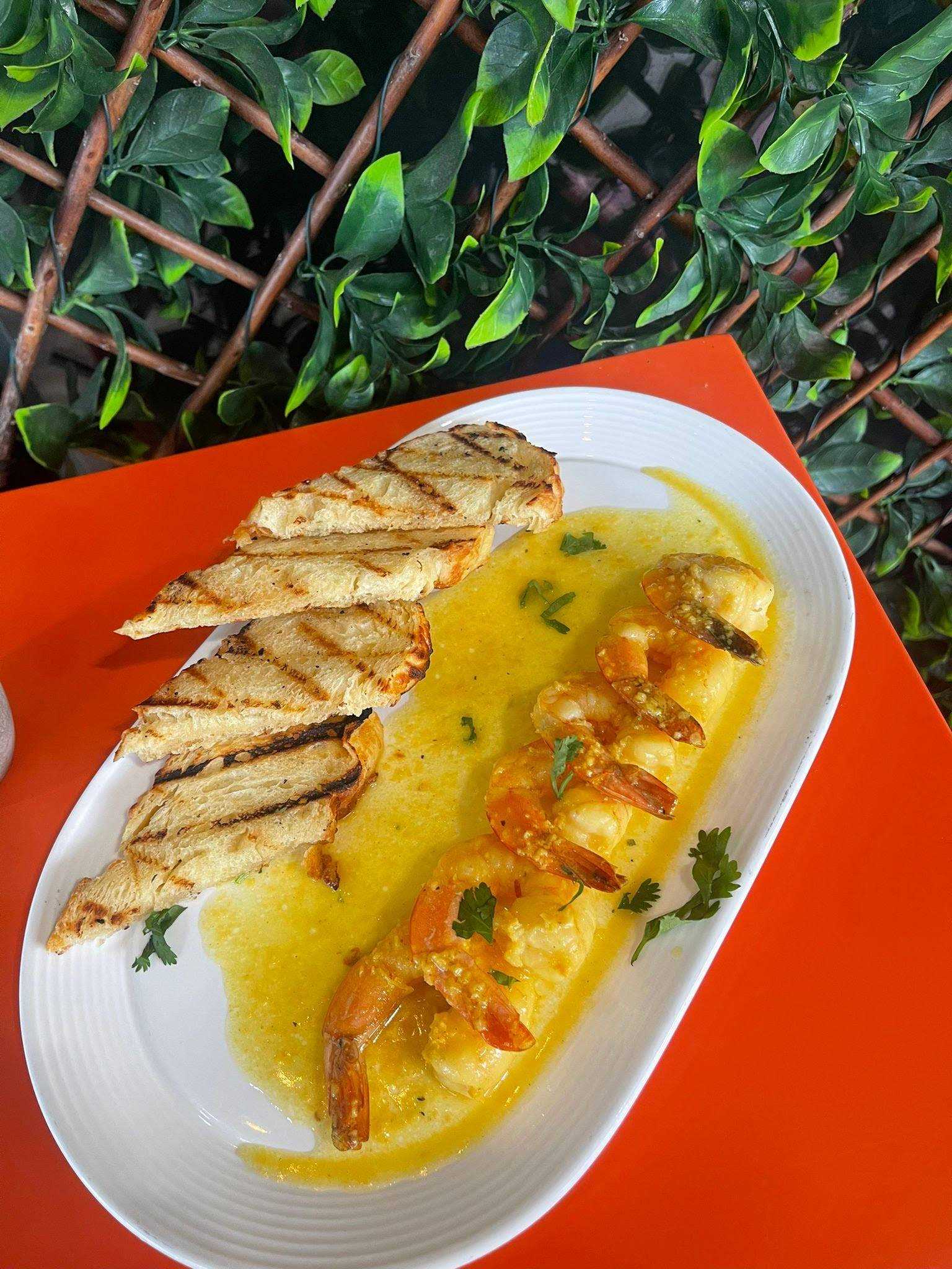 Camarones Al Ajillo 